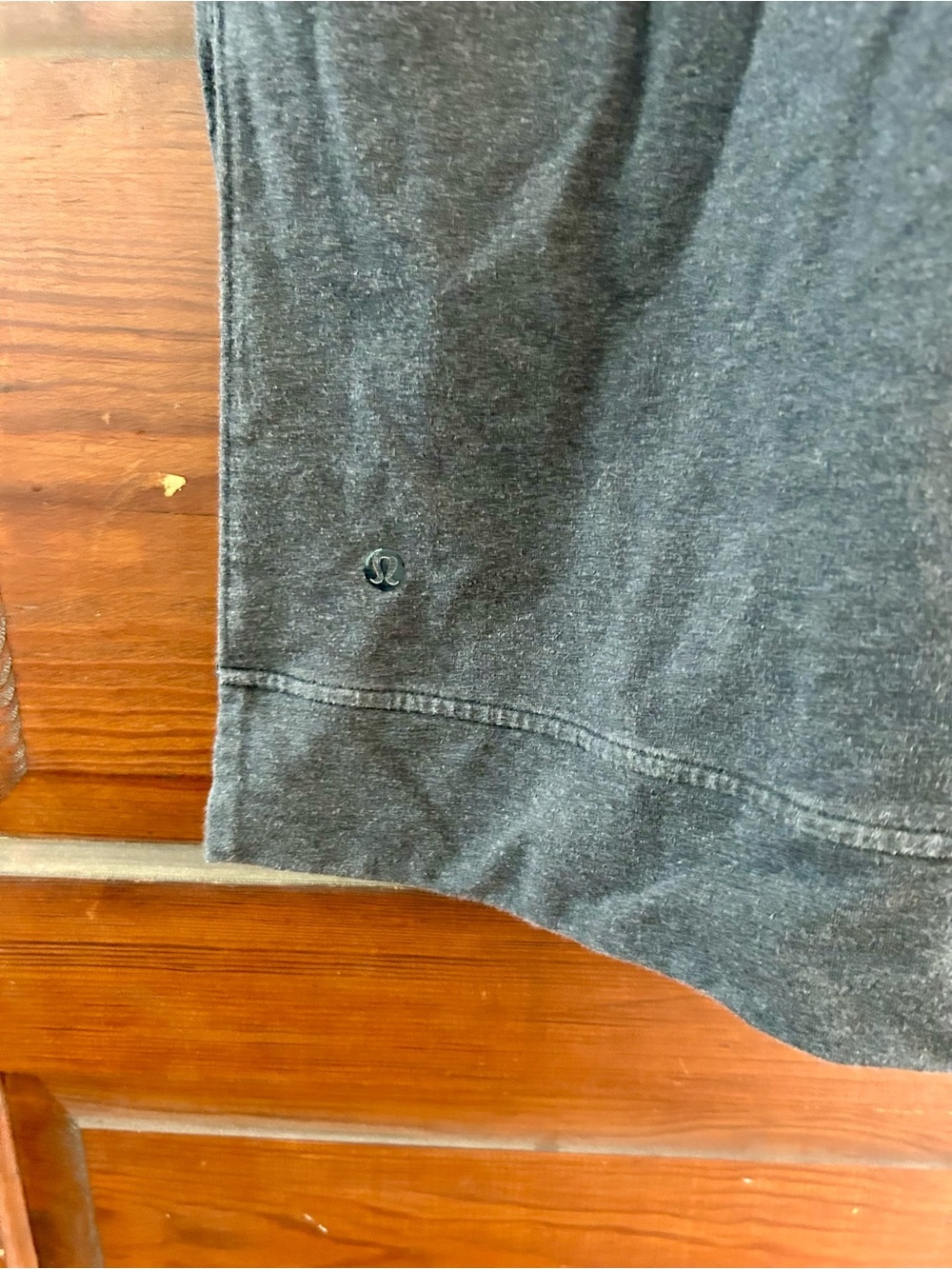 lululemon athletica Men’s Short Sleeve Tee in Heathered Naval - Picture 5 of 12